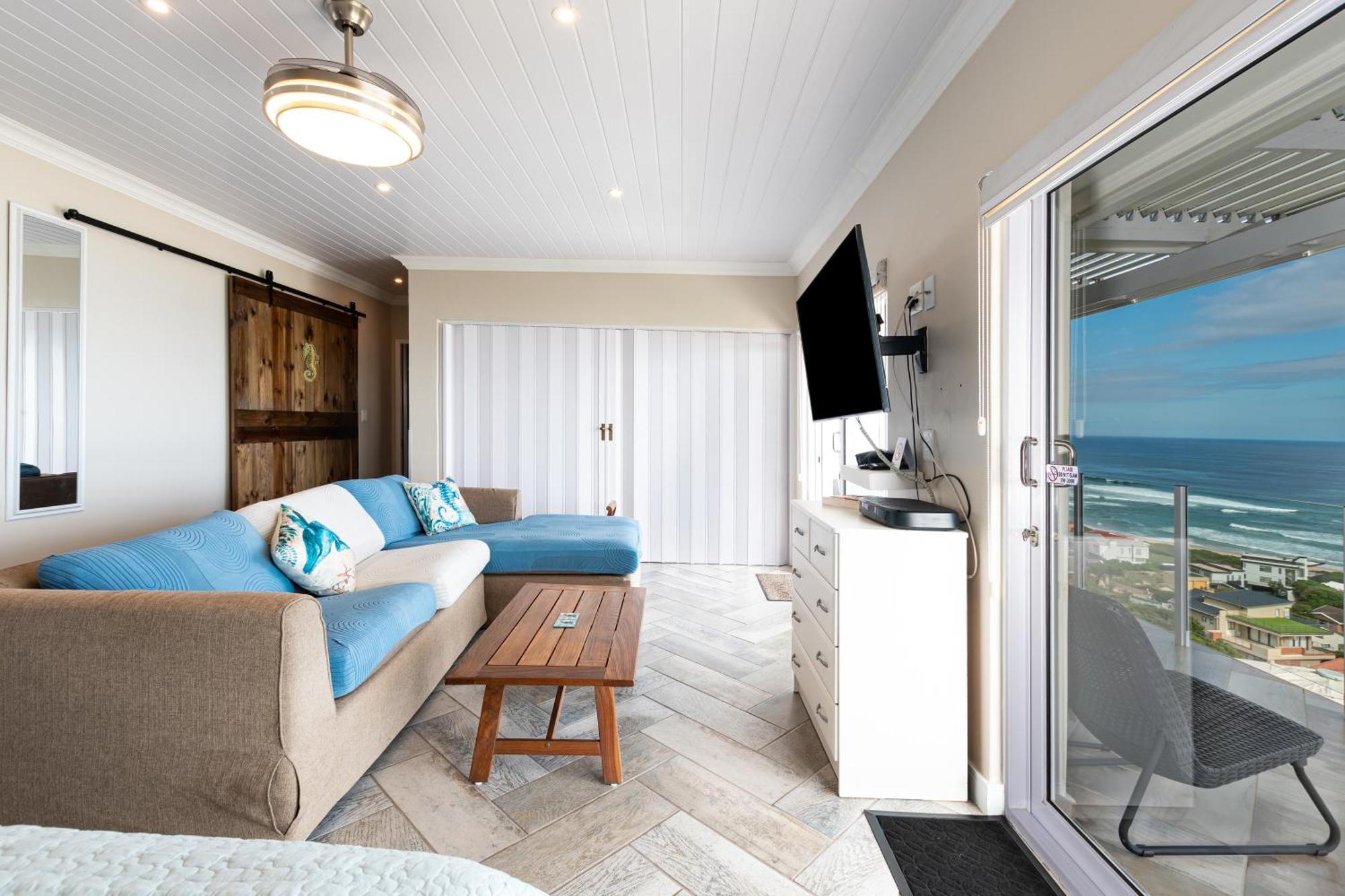 Pearl White Sands Glentana Room photo